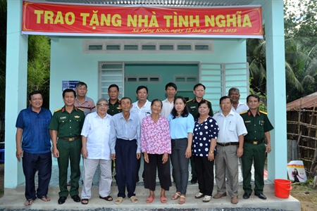 Ban CHQS thành phố Tây Ninh bàn giao nhà tình nghĩa
