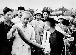"Trên mặt trận nông nghiệp, mỗi đồng bào nhà nông phải là một chiến sĩ xung phong..."