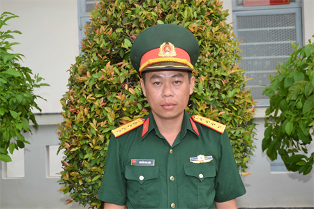 Đại đội trưởng kho tận tụy