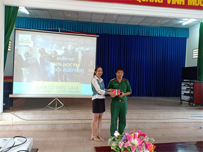 Kho K6 phối hợp với Trung tâm đào tạo nghề Việt Đức tư vấn học nghề cho chiến sĩ xuất ngũ năm 2019