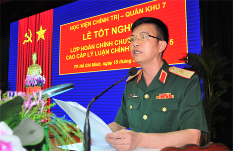 112 cán bộ tốt nghiệp lớp hoàn chỉnh chương trình cao cấp lý luận chính trị