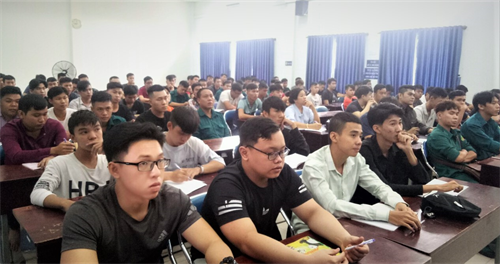 Huyện Hóc Môn phổ biến kiến thức quốc phòng và an ninh cho thanh niên trong độ tuổi nhập ngũ