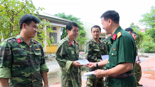 Ban CHQS Thành phố Thuận An (Bình Dương) thăm động viên lực lượng bị động viên