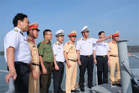 TCT Tân Cảng Sài Gòn khảo sát tuyến giao thông đường thủy