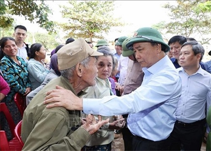 Nhân văn Bộ đội Cụ Hồ