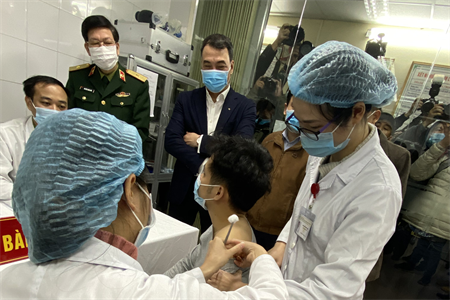 Chính thức tiêm thử nghiệm vaccine “Make in Vietnam” phòng bệnh COVID-19