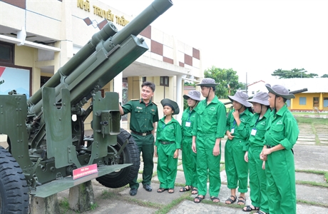 Cục Chính trị Quân khu 7 
Rút kinh nghiệm tổ chức chương trình “Học kỳ trong Quân đội” năm 2016