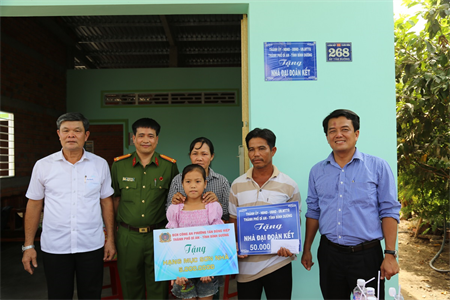 Nghĩa tình quân dân nơi vùng biên giới Long An
