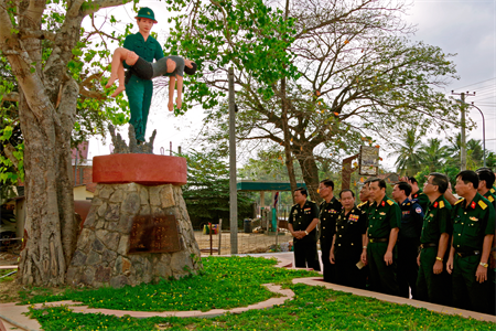Kỷ niệm 42 năm ngày giải phóng Campuchia thoát khỏi họa diệt chủng 
(07/01/1979-07/01/2021)
Vì nghĩa vụ quốc tế trong sáng, thủy chung