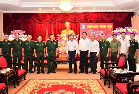 Trung tướng Trần Hoài Trung, Chính ủy Quân khu 7 chúc Tết Tỉnh ủy và các đơn vị Quân đội trên địa bàn tỉnh Đồng Nai