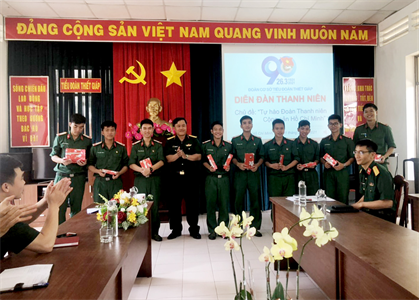 Đoàn cơ sở Tiểu đoàn Thiết giáp: Hưởng ứng Tháng Thanh niên