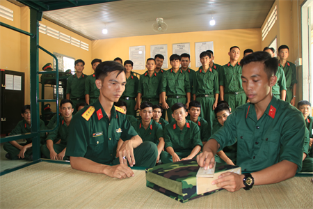 Đảng viên xung kích trong quân ngũ