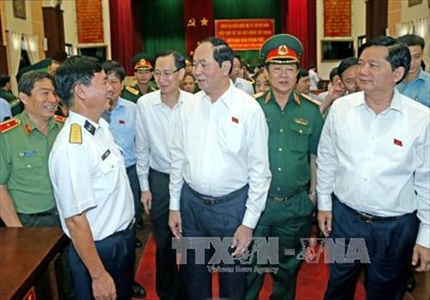 Chủ tịch nước Trần Đại Quang tiếp xúc cử tri lực lượng vũ trang Thành phố Hồ Chí Minh
