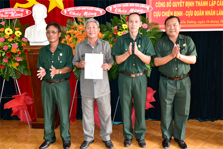 CCB Ngô Hoài Phong làm giàu bằng đôi bàn tay trắng