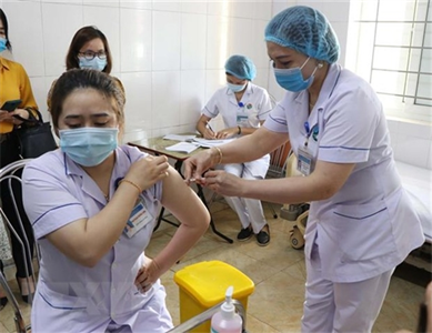 Việt Nam đã có 67.789 người được tiêm chủng vaccine Covid-19​