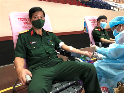 Trung tâm Thể dục thể thao Quốc phòng 2 hiến máu tình nguyện