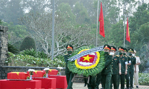 Tỉnh Bình Phước an táng 6 hài cốt liệt sĩ