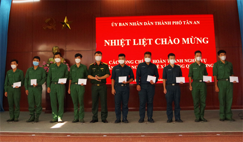 Thành phố Tân An tư vấn nghề cho quân nhân xuất ngũ