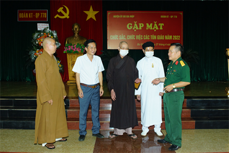 Huyện ủy Bù Gia Mập gặp mặt chức sắc, chức việc trên địa bàn