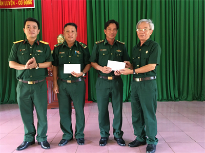 Thị xã Phước Long thăm chiến sĩ mới năm 2022