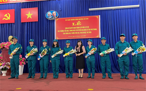 Huyện Củ Chi ra mắt 13 đơn vị tự vệ trường học