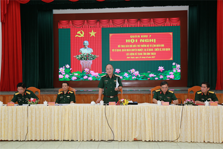 Bộ Tư lệnh Quân khu 7 đối thoại dân chủ với cán bộ, chiến sĩ LLVT tỉnh Bình Thuận