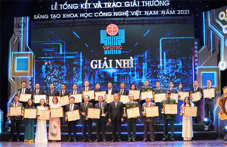Đại tá Lê Quang Trí, Giám đốc Bệnh viện Quân y 7A đạt giải Nhì Giải thưởng sáng tạo khoa học công nghệ Việt Nam năm 2021