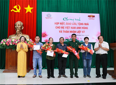 Hội Hỗ trợ gia đình liệt sĩ tỉnh Bà Rịa - Vũng Tàu gặp mặt, tặng quà thân nhân nhiệt sĩ