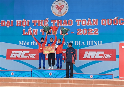Đoàn Quân đội gây ấn tượng môn quần vợt