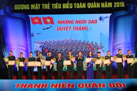​Tuyên dương 10 gương mặt trẻ tiêu biểu toàn quân