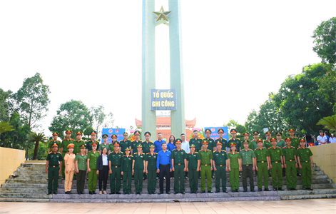 Khối Quần chúng LLVT Quân khu 7 tổ chức các hoạt động về nguồn nhân dịp kỷ niệm 76 năm Ngày Thương binh – Liệt sĩ (27/7/1947 - 27/72023)