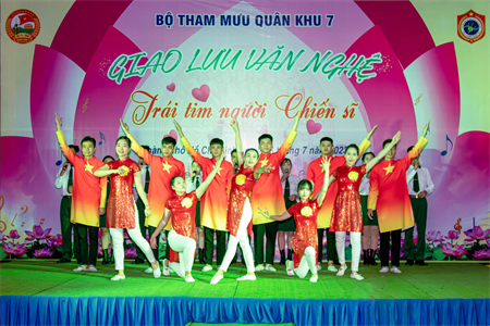 Đội văn nghệ tuyên truyền xung kích Bộ Tham mưu: Mang lời ca tiếng hát phục vụ bộ đội