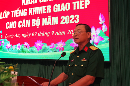 Bộ CHQS tỉnh Long An khai giảng lớp học tiếng Khmer