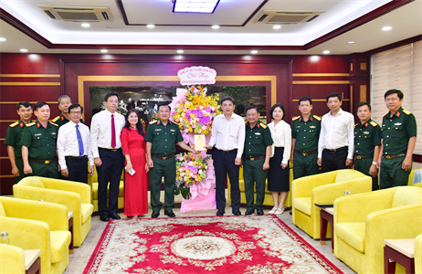Bộ trưởng Bộ Quốc phòng gửi thư chúc mừng các nhà giáo Quân đội