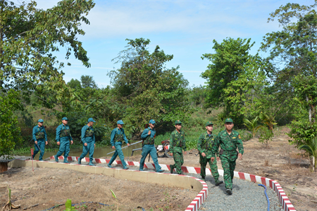 Xuân về trên chốt biên cương