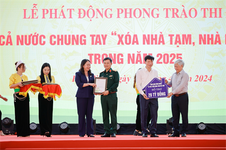 Viettel đóng góp 10 tỷ đồng hưởng ứng phong trào ‘Xóa nhà tạm, nhà dột nát’