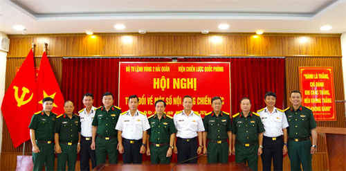Viện Chiến lược Quốc phòng làm việc với Vùng 2 Hải quân
