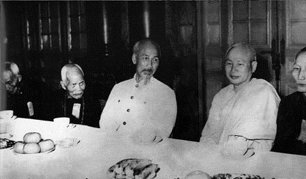 Tìm hiểu tư tưởng, phong cách ứng xử của Chủ tịch Hồ Chí Minh đối với tôn giáo