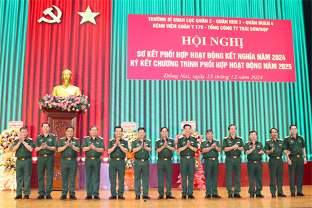 Trường Sĩ quan Lục quân 2 phát huy hiệu quả hoạt động kết nghĩa với Quân khu 7 và các đơn vị