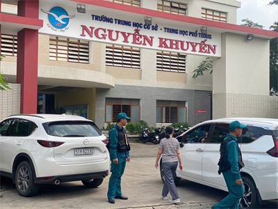 Chiến sĩ Dân quân tự vệ đồng hành cùng sĩ tử vượt “vũ môn”