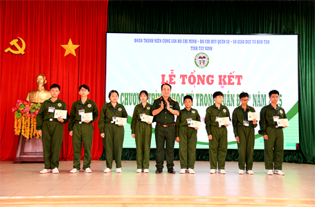 Tỉnh Tây Ninh tổ chức Lễ tổng kết chương trình “Học kỳ trong Quân đội” năm 2025