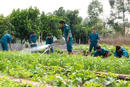 LLVT tỉnh Bình Dương:  Đẩy mạnh tăng gia sản xuất