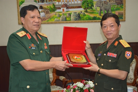 LLVT Quân khu 7 luôn dành những tình cảm đặc biệt với bộ đội và Nhân dân Lào thủy chung