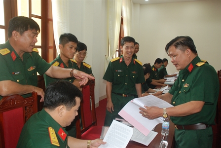 Cục Chính trị kiểm tra quy chế dân chủ cở sở tại  Sư đoàn 317