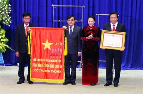 Long An kỷ niệm 50 năm ngày được phong tặng “Trung dũng kiên cường, toàn dân đánh giặc”