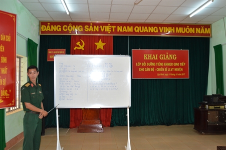 Bàn chân thầy giáo