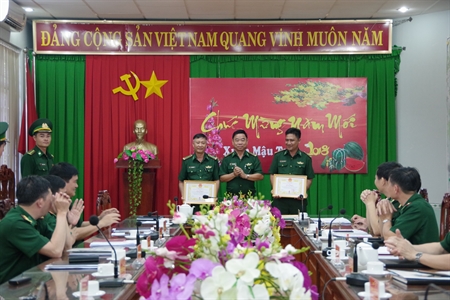 Chủ tịch UBND tỉnh Bà Rịa – Vũng Tàu khen thưởng đột xuất cho các đơn vị, cá nhân thuộc Bộ đội Biên phòng tỉnh
