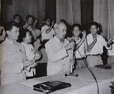 Lời Bác Hồ dạy ngày này năm xưa: “Khi thành công càng phải khiêm tốn, chớ có tự kiêu tự đại ”.