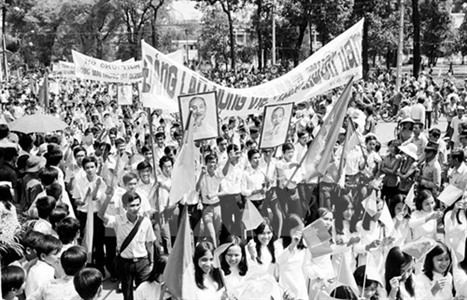Làm thất bại chiến lược "diễn biến hòa bình"
Đại thắng mùa xuân năm 1975 - Động lực để Việt Nam vươn ra biển lớn