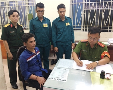 Cán bộ, chiến sĩ Ban CHQS quận Tân Phú dũng cảm bắt cướp